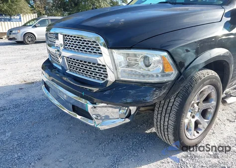 2018 Ram 1500 Laramie 4X4 5'7 Box z USA, uszkodzony, nr VIN 1C6RR7NTXJS213625